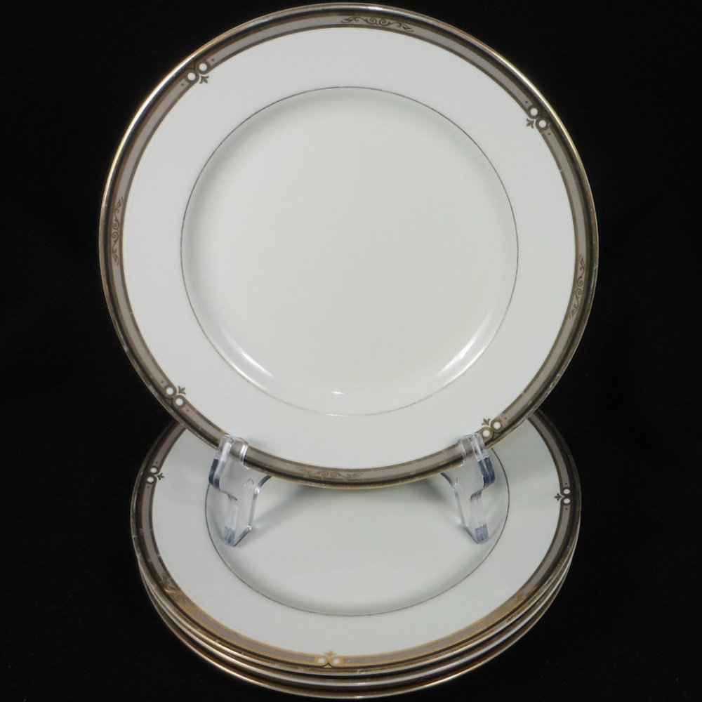 4 Salad Plates. Mikasa L3103 Ebony Circel